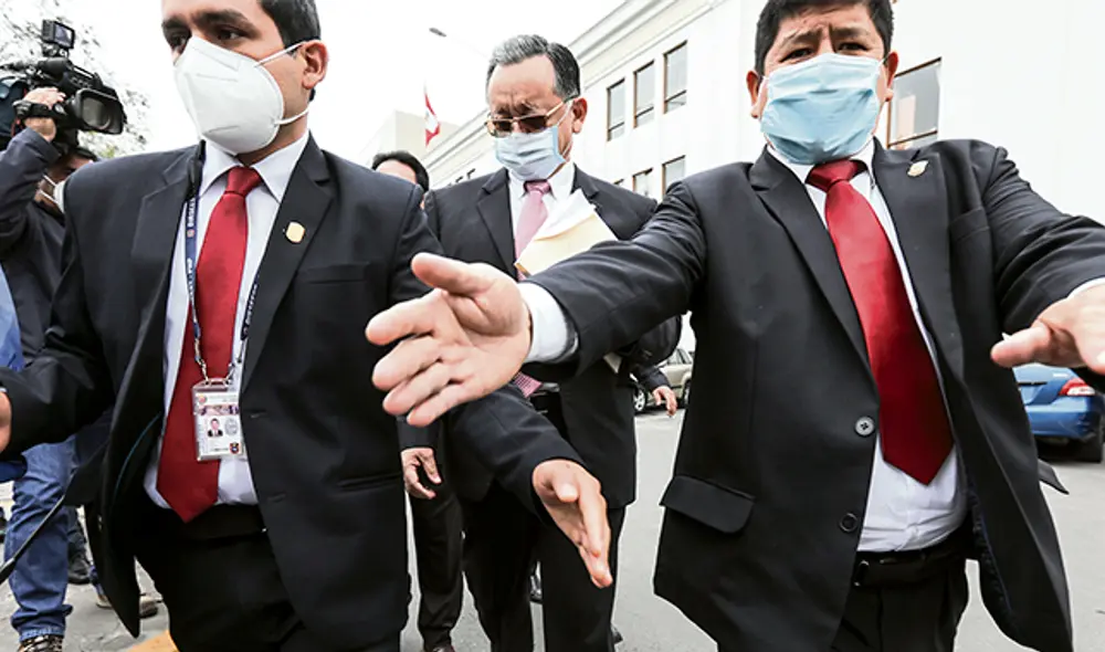 El dato. Edgar Alarcón es acusado por graves delitos sobre los que deberá responder ante la justicia cuando deje el cargo o le levanten la inmunidad parlamentaria. (Foto: Jorge Cerdán)
