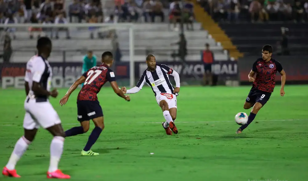 Sigue aquí EN VIVO ONLINE el partido amistoso entre Alianza Lima y Deportivo Municipal. | Foto: Eric Villalobos (La República) Sigue aquí EN VIVO ONLINE el partido amistoso entre Alianza Lima y Deportivo Municipal. | Foto: Eric Villalobos (La República)