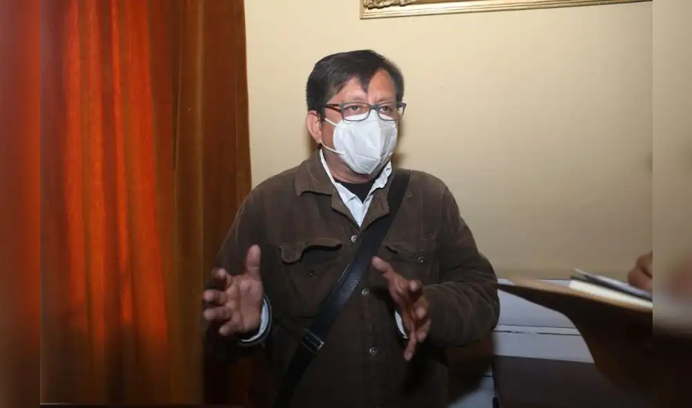 Salomón Espino es ingeniero en Trasporte de la Universidad Federico Villarreal. Salomón Espino es ingeniero en Trasporte de la Universidad Federico Villarreal.