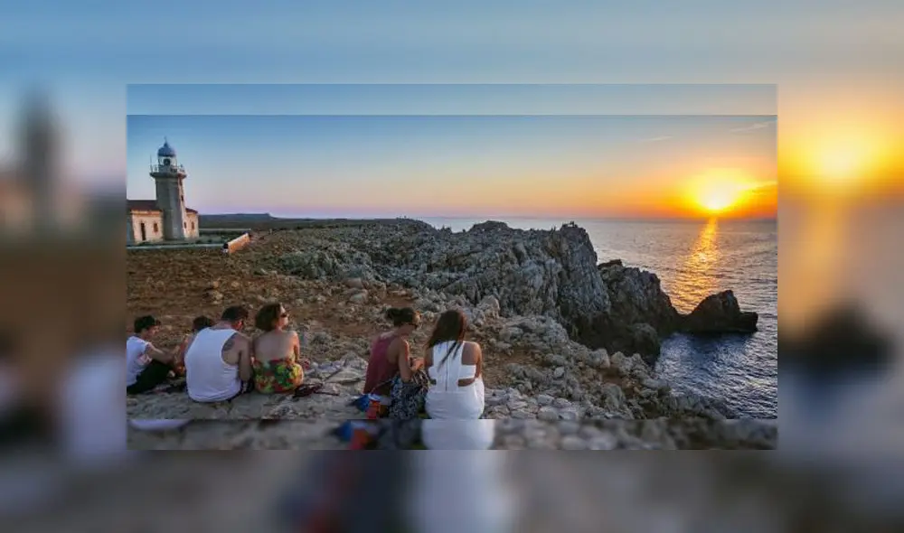 Atardecer en el faro de Punta Nati. (Foto: Gonzalo Azumendi) Atardecer en el faro de Punta Nati. (Foto: Gonzalo Azumendi)