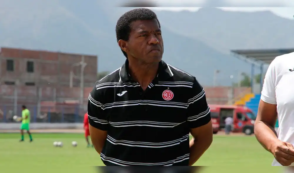 Julio César Uribe no dirigirá a Juan Aurich en la temporada 2020. Julio César Uribe no dirigirá a Juan Aurich en la temporada 2020.