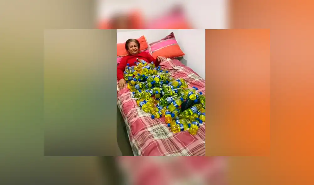 Desliza las imágenes para ver la increíble reacción que tuvo una madre al ver que su hijo le compró muchas botellas de su gaseosa favorita. Foto: Santi Chávez /TikTok Desliza las imágenes para ver la increíble reacción que tuvo una madre al ver que su hijo le compró muchas botellas de su gaseosa favorita. Foto: Santi Chávez /TikTok