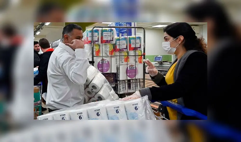 El temor a la cuarentena generó que miles de personas realicen excesivas compras en los supermercados. Foto: Difusión