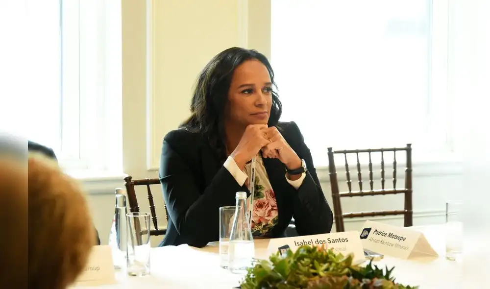 Isabel dos Santos, hija del expresidente de Angola José Eduardo dos Santos y considerada la mujer más rica de África. Foto: AFP.