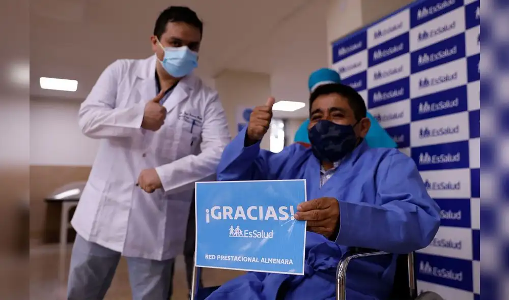 Exitosa operación estuvo a cargo de galenos de hospital Almenara. Foto: EsSalud Exitosa operación estuvo a cargo de galenos de hospital Almenara. Foto: EsSalud