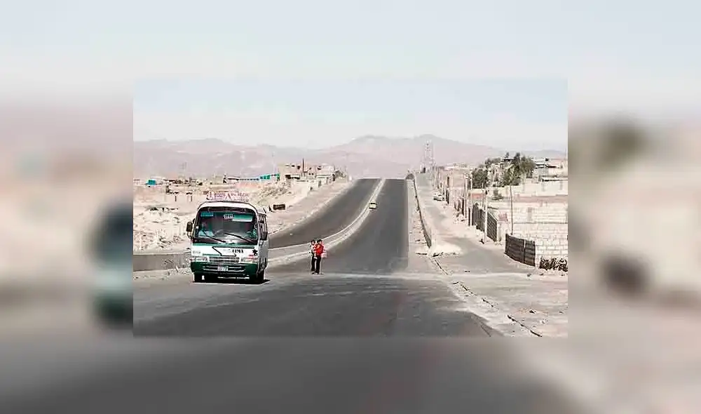 Contraloría cuestiona compra de maquinaria para vía Arequipa - La Joya Contraloría cuestiona compra de maquinaria para vía Arequipa - La Joya