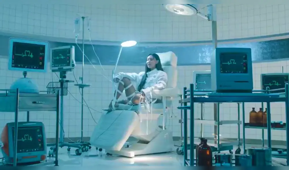 Desliza para ver más fotos de Hwasa de MAMAMOO y el MV "Maria". Créditos: RBW Ent. Desliza para ver más fotos de Hwasa de MAMAMOO y el MV "Maria". Créditos: RBW Ent.