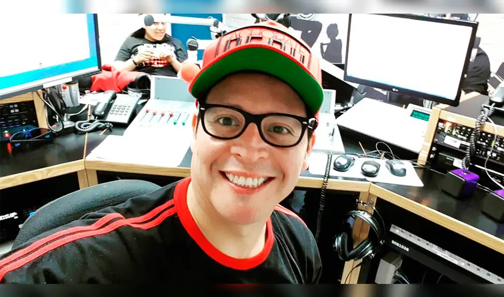 Carloncho y 'Marianita' son vinculados en romance, pero él reacciona así [VIDEO]