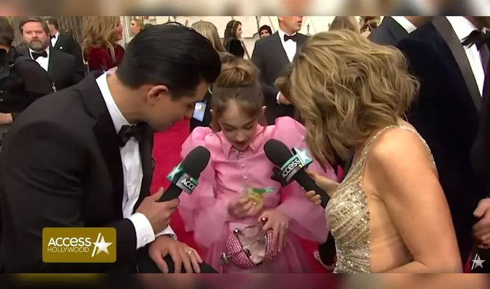 Julia Butters enternece en los Oscar 2020 por llevar un sándwich en su cartera. Foto: Captura.