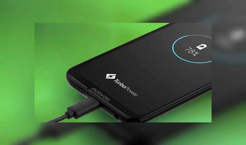 Tanto el Moto G7 como el Moto G7 Plus tienen tecnología de carga rápida. Tanto el Moto G7 como el Moto G7 Plus tienen tecnología de carga rápida.