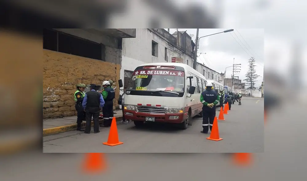 Los conductores fueron intervenidos durante un operativo de Control de Humos en el Cercado de Arequipa. Los conductores fueron intervenidos durante un operativo de Control de Humos en el Cercado de Arequipa.