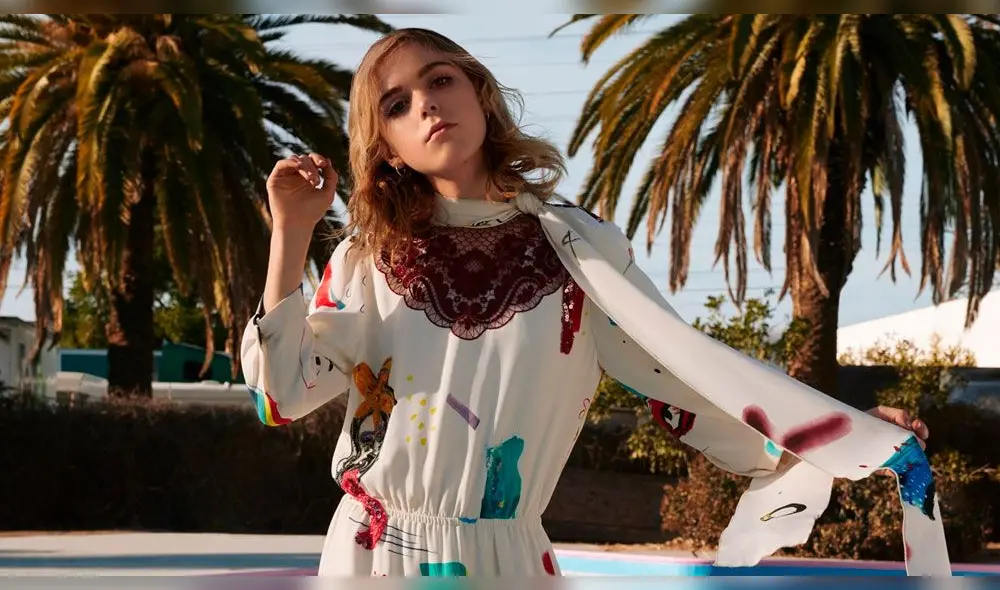 Actriz de Sabrina termina en el suelo al intentar hacer twerking [VIDEO]