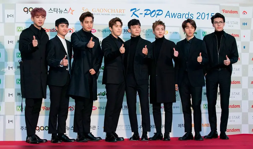 EXO celebra el éxito de su tema “Love Shot” en YouTube EXO celebra el éxito de su tema “Love Shot” en YouTube