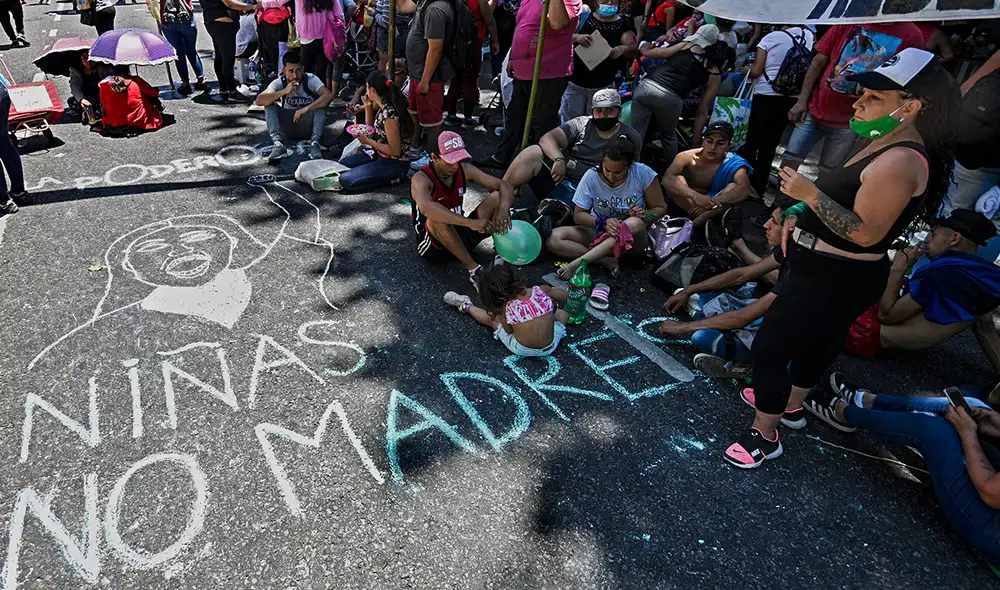 En Argentina hay grupos provida que obstaculizan el acceso al aborto pese a que es legal. Foto: AFP En Argentina hay grupos provida que obstaculizan el acceso al aborto pese a que es legal. Foto: AFP