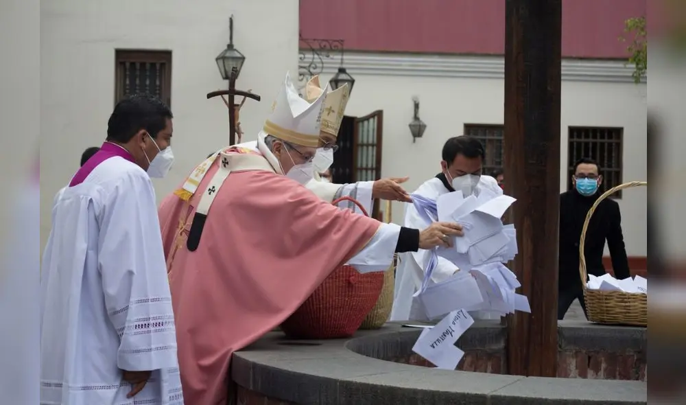 Así se celebra el aniversario de la primera santa de América en la Iglesia de Santa Rosa de Lima. Fotos: John Reyes/La República. Así se celebra el aniversario de la primera santa de América en la Iglesia de Santa Rosa de Lima. Fotos: John Reyes/La República.