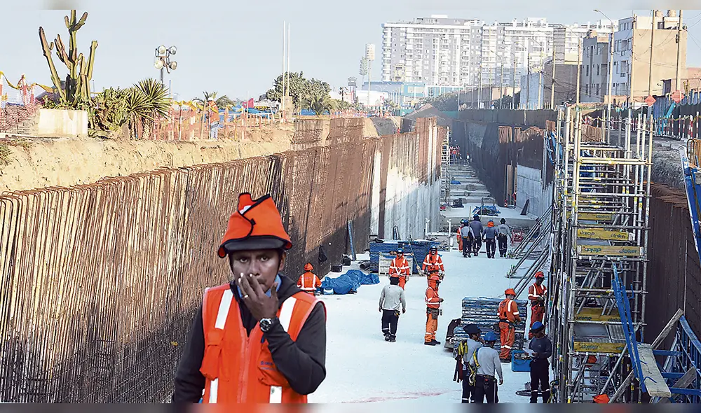 Muñoz retira a ambulantes de Av. 28 de Julio y anuncia obras