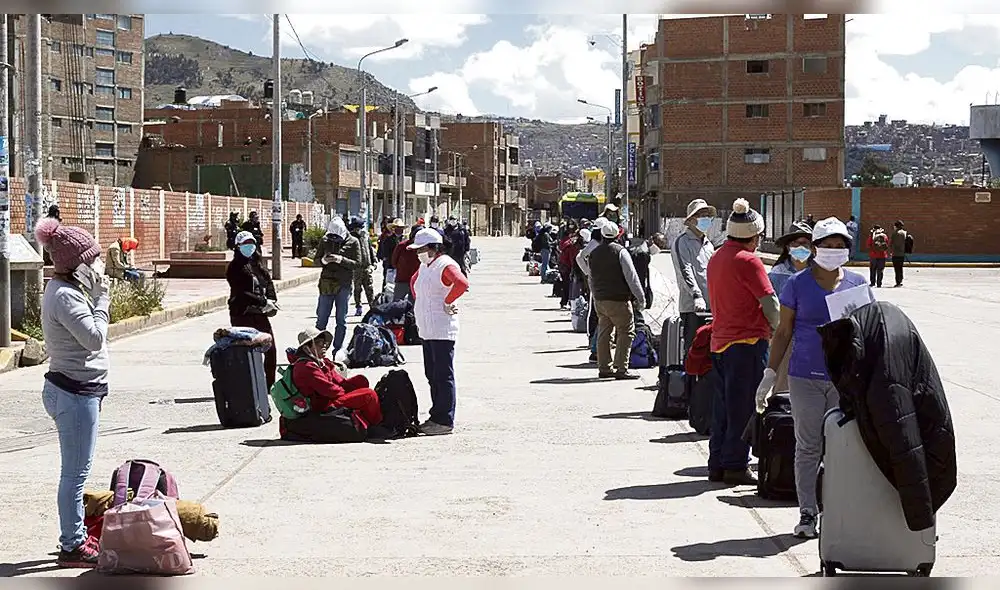 regreso. En Puno, seis viajeros dieron positivo a covid-19. Ellos iban a retornar a Lima en traslados humanitarios. regreso. En Puno, seis viajeros dieron positivo a covid-19. Ellos iban a retornar a Lima en traslados humanitarios.
