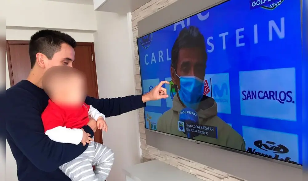 Alonso Bazalar se muestra orgulloso de su padre. Foto: Twitter