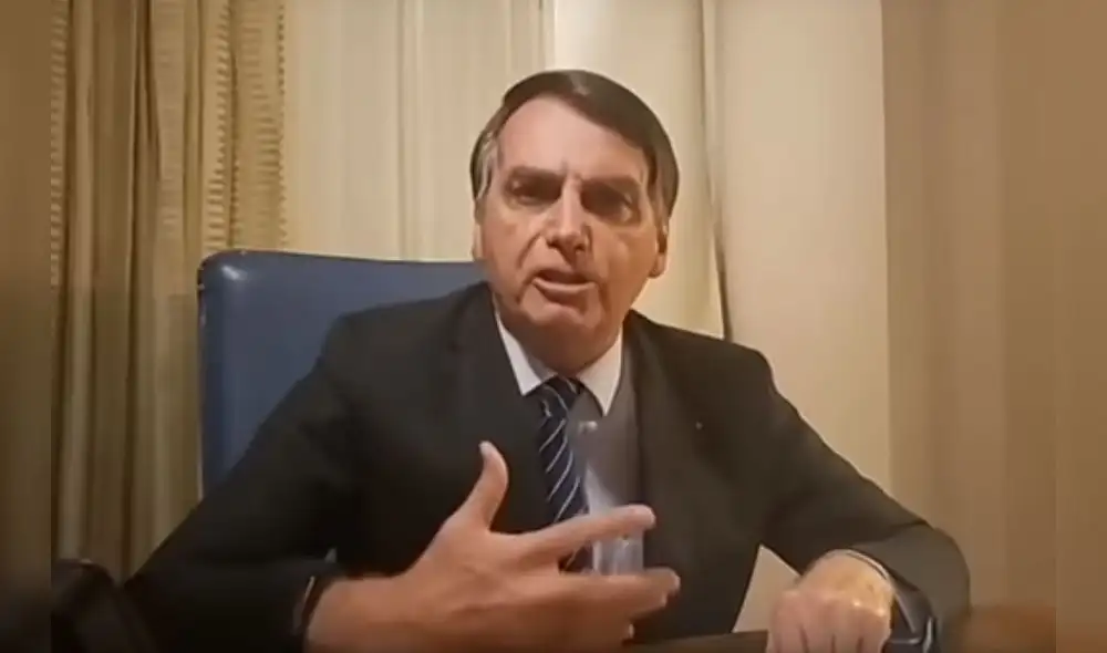 Bolsonaro sugiere que una periodista brasileña buscó información a cambio de sexo. Foto: AFP.