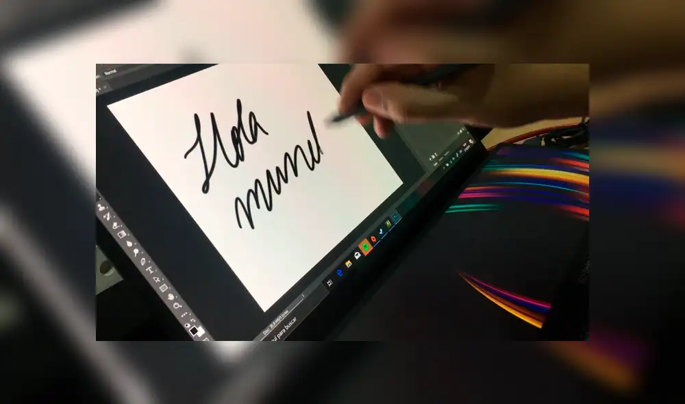 Buena respuesta de ambas pantallas táctiles.