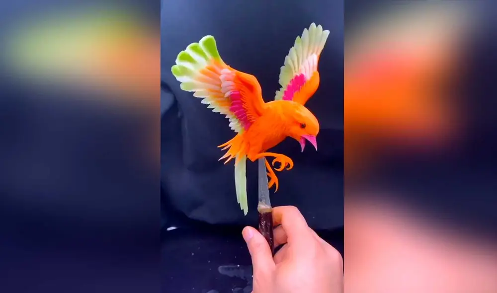 Desliza las imágenes para ver la increíble técnica que usó este joven artesano para crear esta escultura. Foto: captura de Facebook/Nicholis Louw