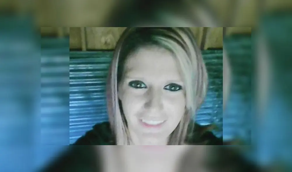 La mujer padece cáncer de ovario y de cuello uterino en etapa avanzada. La mujer padece cáncer de ovario y de cuello uterino en etapa avanzada.