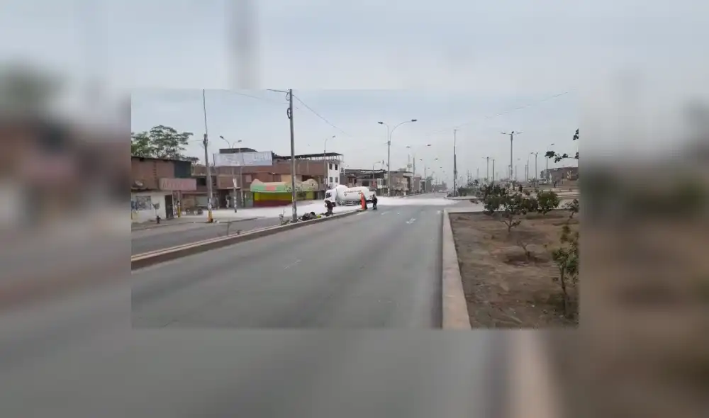 Jefferson Farfán se solidariza con los damnificados del incendio en Villa el Salvador. Jefferson Farfán se solidariza con los damnificados del incendio en Villa el Salvador.