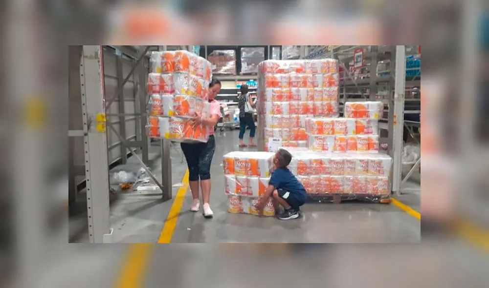 El temor a la cuarentena generó que miles de personas realicen excesivas compras en los supermercados. Foto: Difusión