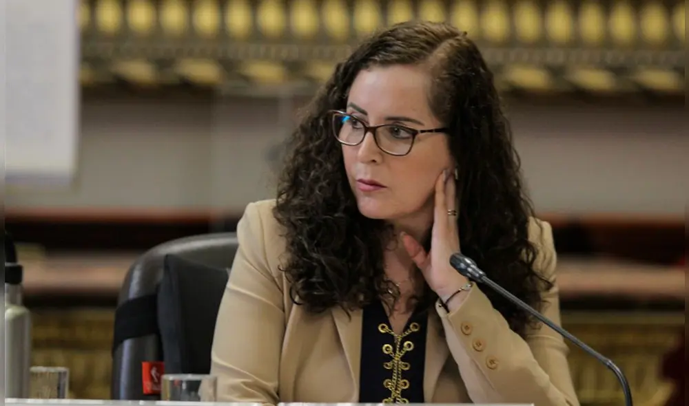Rosa Bartra preside la Comisión de Constitución por segundo año consecutivo. Foto: La República.