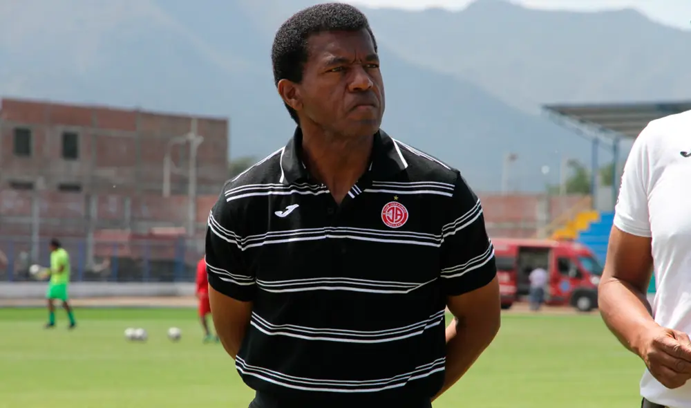 Julio César Uribe se pronunció sobre la salida de Manuel Barreto de Sporting Cristal. Foto: Archivo