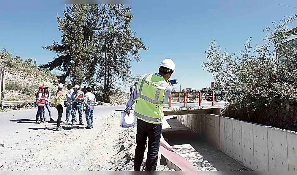 Control. Se supervisó 36 obras en la provincia Arequipa. Control. Se supervisó 36 obras en la provincia Arequipa.