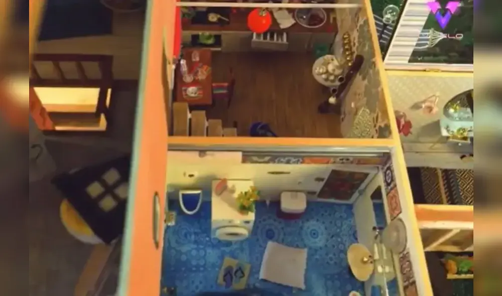 La casa cuenta con una piscina y adornos a escala. Foto: captura de YouTube