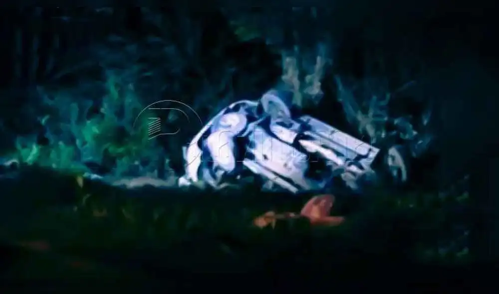 Camioneta edil sufre aparatoso accidente y deja cuatro heridos en La Libertad