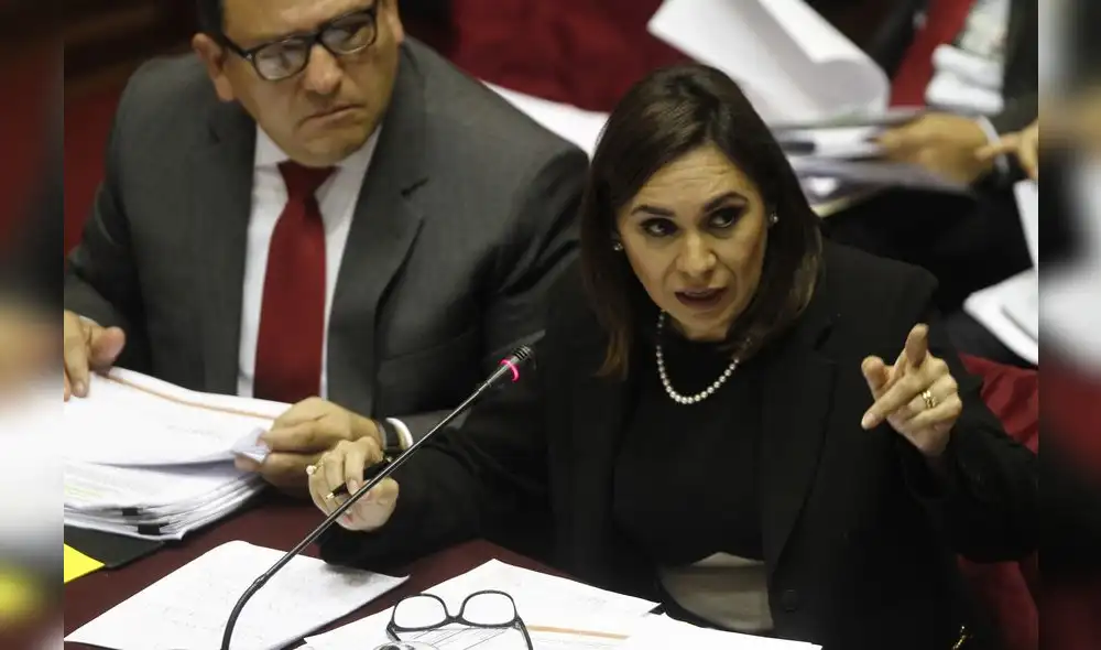 Zegarra se niega a reconocer mensajes que intercambió con ex presidente de OAS Zegarra se niega a reconocer mensajes que intercambió con ex presidente de OAS