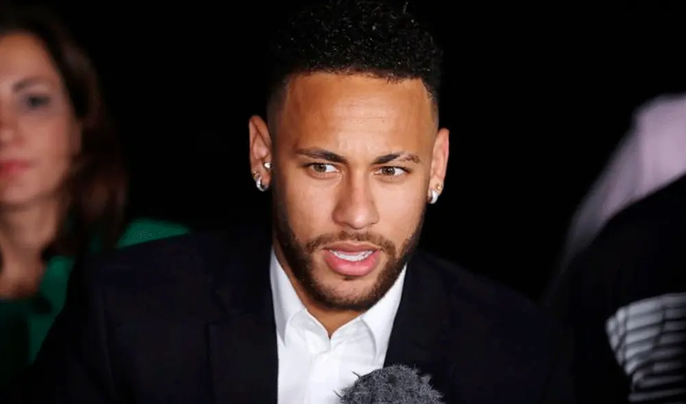 Entrevista EN VIVO de Neymar Entrevista EN VIVO de Neymar