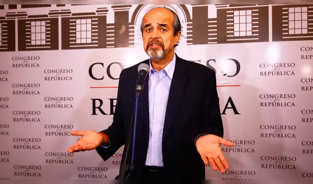 Denuncian que otro ‘trabajador fantasma’ contratado por Mulder ganó 208 mil soles Denuncian que otro ‘trabajador fantasma’ contratado por Mulder ganó 208 mil soles