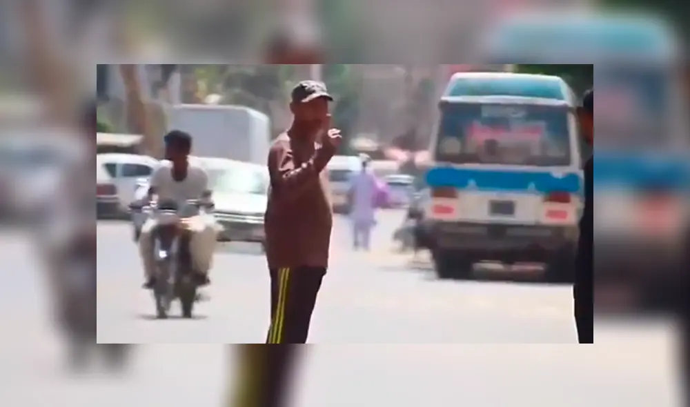 Facebook viral: asusta a hombre con bocina en la calle, lo enfurece y recibe dura lección [VIDEO]