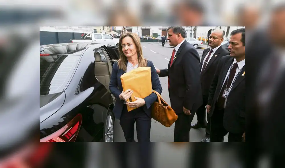 Marilú Martens: "Seguiré defendiendo el enfoque de igualdad de género en la educación"