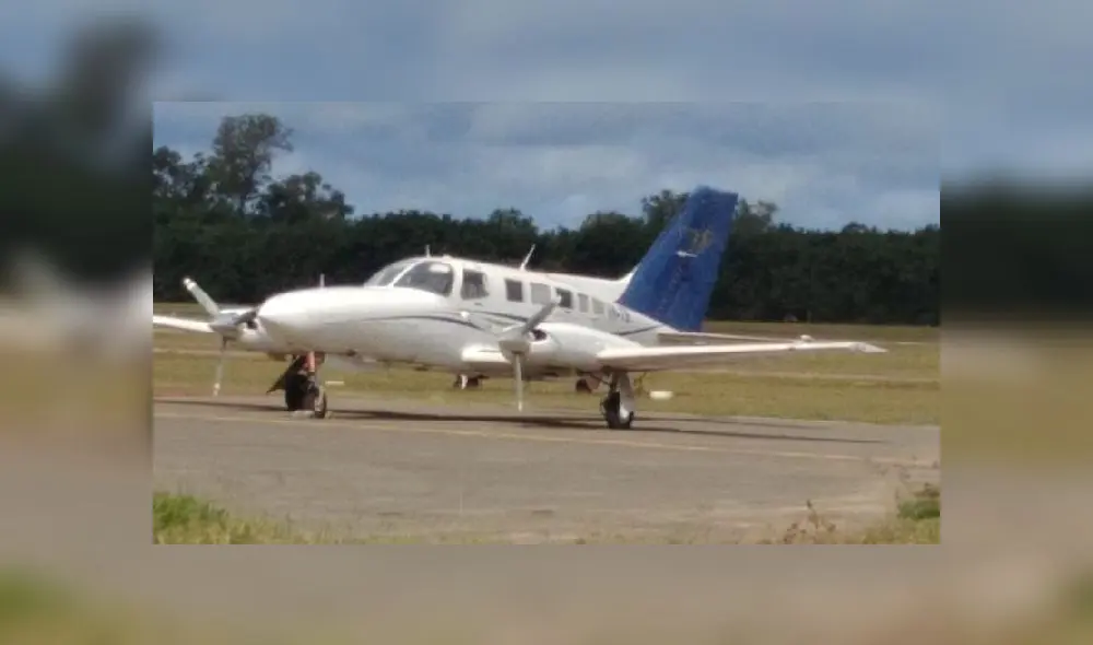 Avioneta no pudo despegar por sobre peso de droga. Foto: AFP.