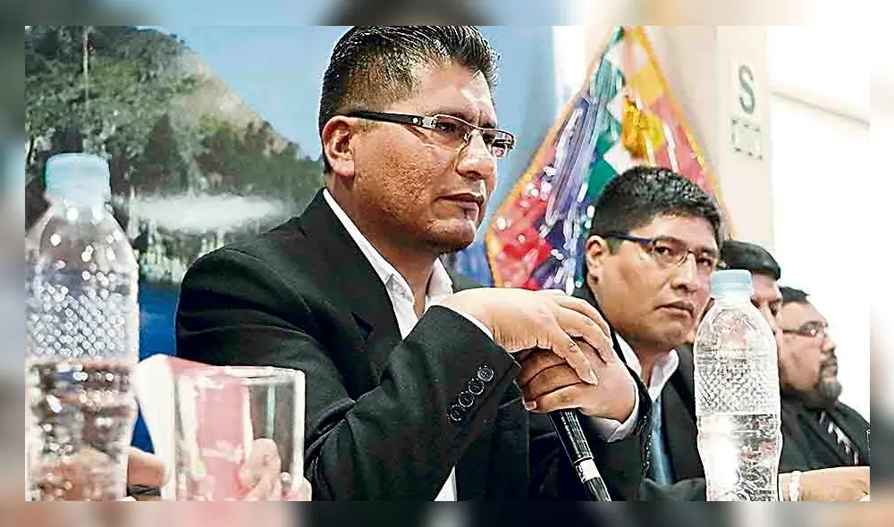 Puno: Denuncian a Aduviri y funcionarios por nombramiento y aceptación indebida de cargo Puno: Denuncian a Aduviri y funcionarios por nombramiento y aceptación indebida de cargo