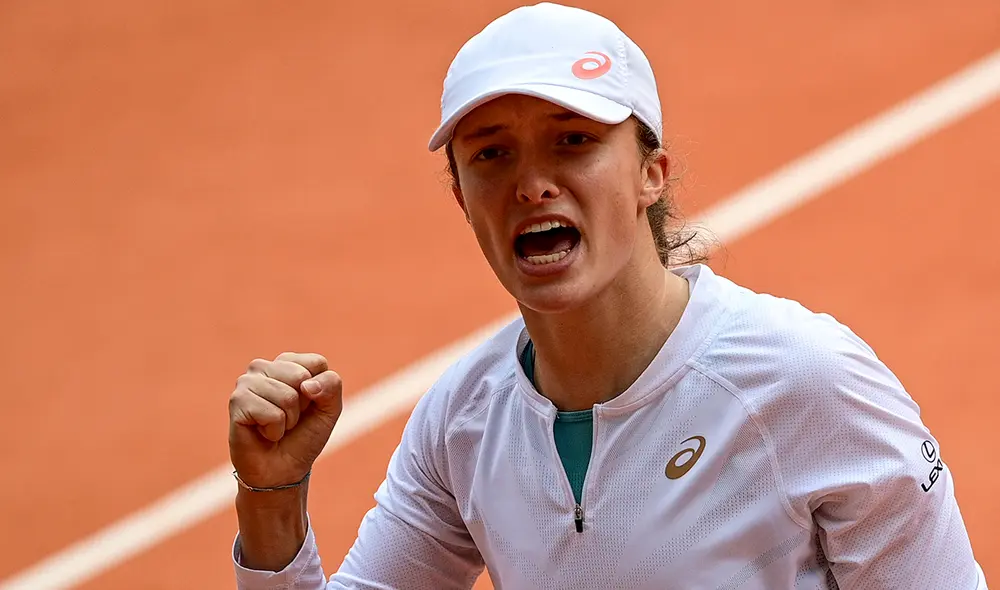 Iga Swiatek derrotó a la argentina Nadia Podoroska en las semifinales de Roland Garros 2020. Foto: AFP
