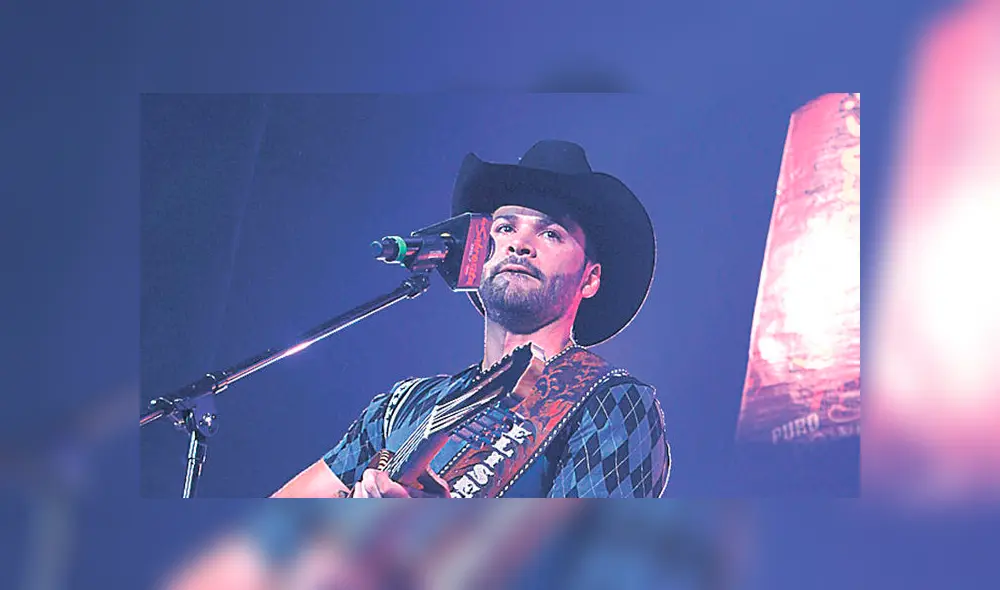 Eliseo Robles Jr. envuelto en polémica por difusión de video obsceno Eliseo Robles Jr. envuelto en polémica por difusión de video obsceno