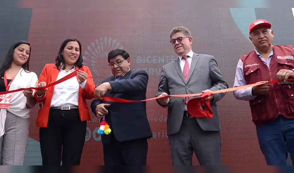Ministros de Educación y Relaciones Exteriores inauguraron Semana Bicentenario. Ministros de Educación y Relaciones Exteriores inauguraron Semana Bicentenario.