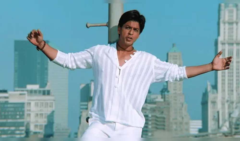 Shah Rukh Khan hizo propia la postura de los brazos extendidos. Foto: Kal Ho Naa Ho Shah Rukh Khan hizo propia la postura de los brazos extendidos. Foto: Kal Ho Naa Ho