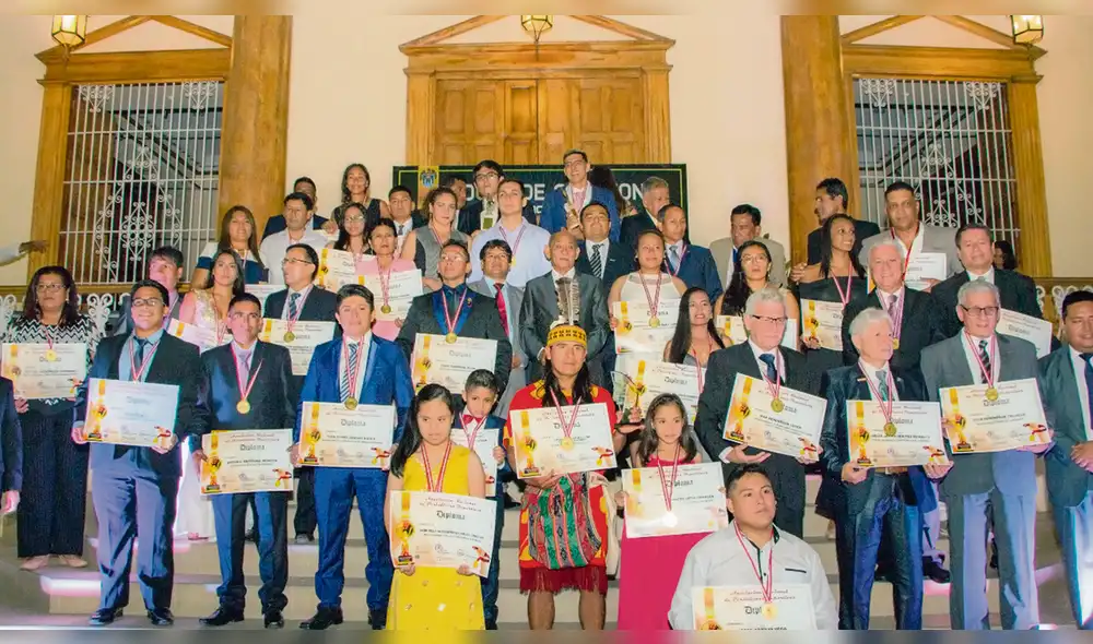 Cumbre. Es el noveno año que se realiza esta premiación.