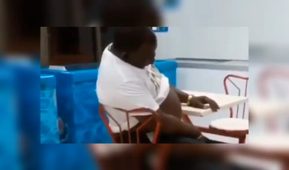 Facebook viral: hombre es troleado cruelmente luego de caerse de una silla mientras dormía [VIDEO]