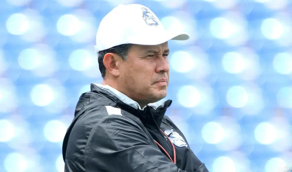 Juan Reynoso mostró su interés por dirigir a la selección peruana cuando termine su paso por la Liga MX de México. | Foto: @ClubPueblaMX