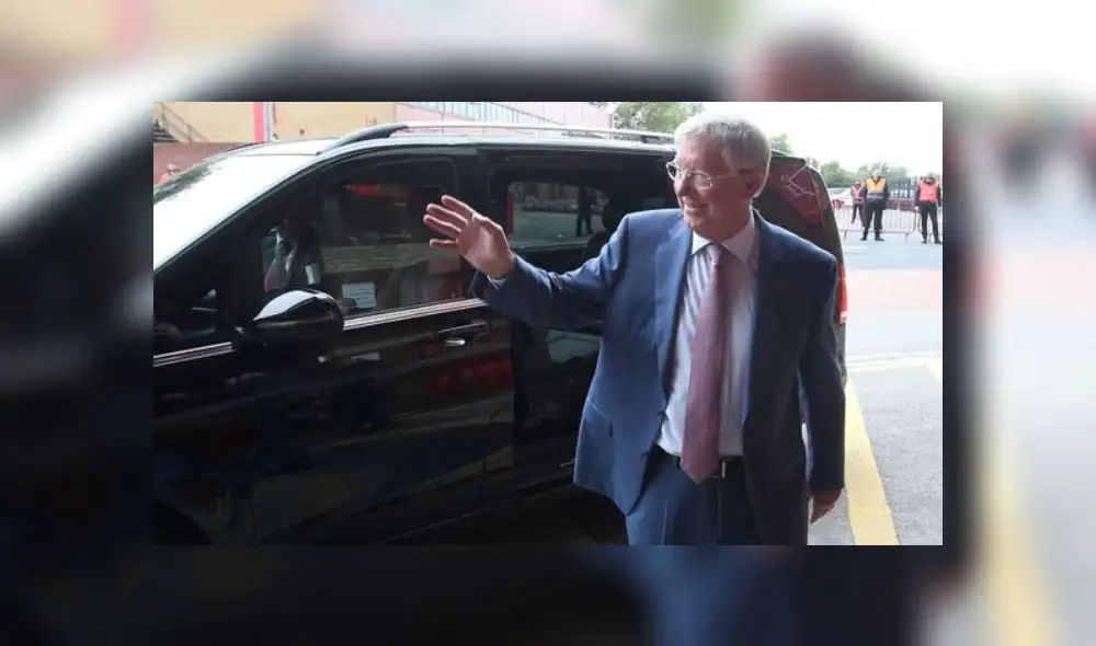Alex Ferguson regresó a Old Trafford después de cinco meses