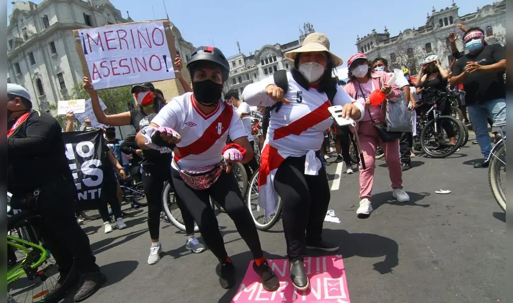 Perú celebra renuncia de Manuel Merino de Lama a la presidencia del Perú. Foto: Luis Jiménez / La República Perú celebra renuncia de Manuel Merino de Lama a la presidencia del Perú. Foto: Luis Jiménez / La República