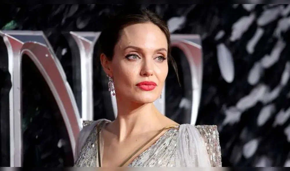 Difunden fotos en lencería de Angelina Jolie antes de ser famosa Difunden fotos en lencería de Angelina Jolie antes de ser famosa